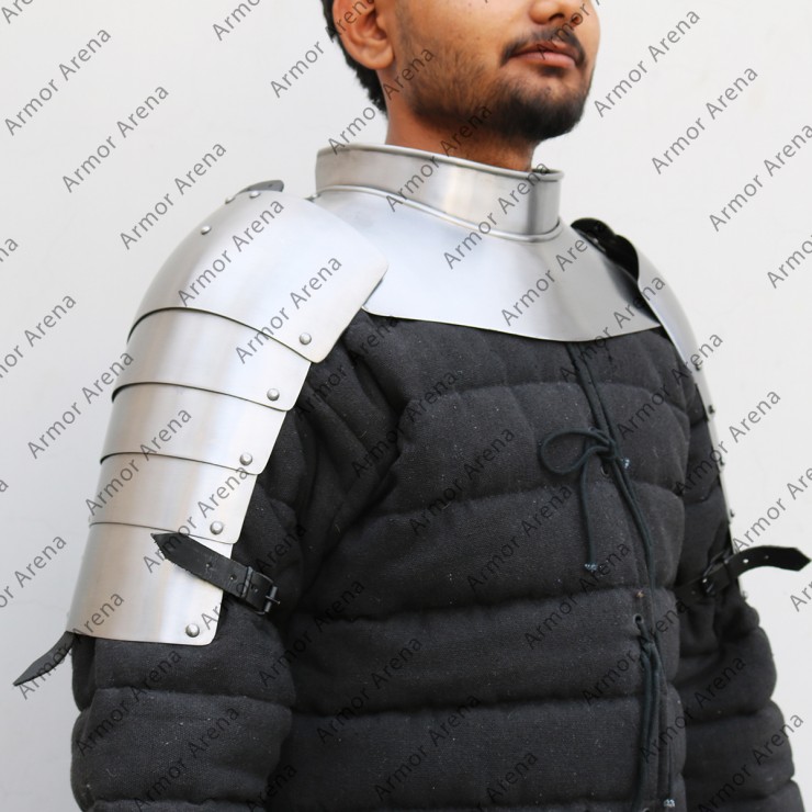 Pikeman Shoulders & Gorget Pikeman Shoulders & Gorget