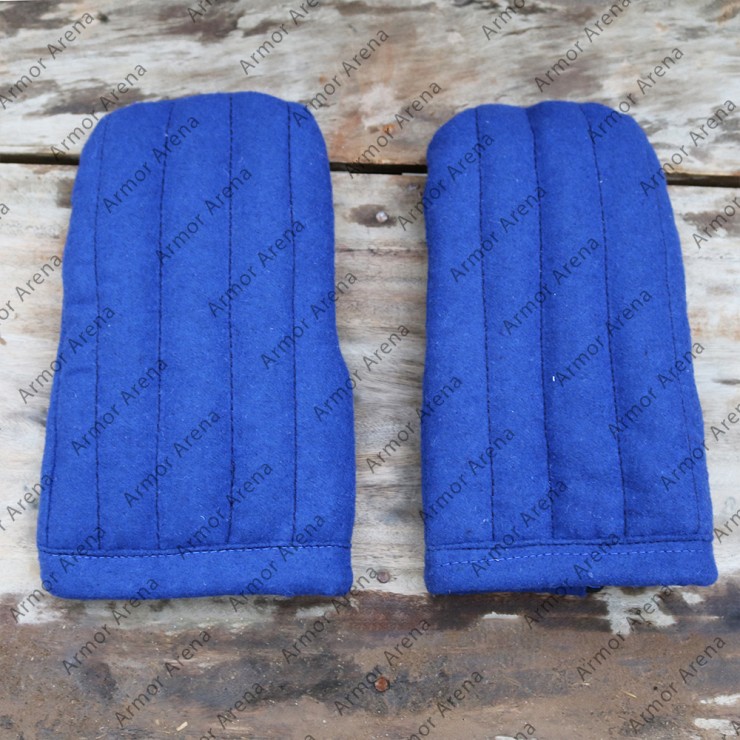 Medieval Woolen Gauntlets Medieval Woolen Gauntlets