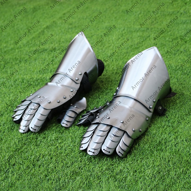 Gothic Gauntlets with Hinges