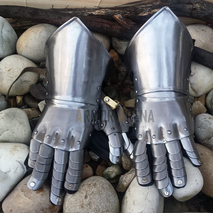 Gothic Gauntlets with Hinges